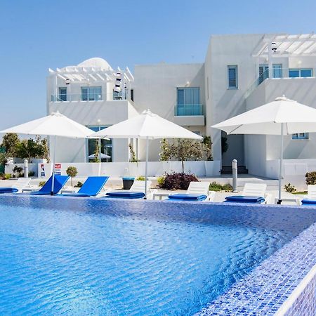Blue Diamond Beach Villas Пафос Екстер'єр фото