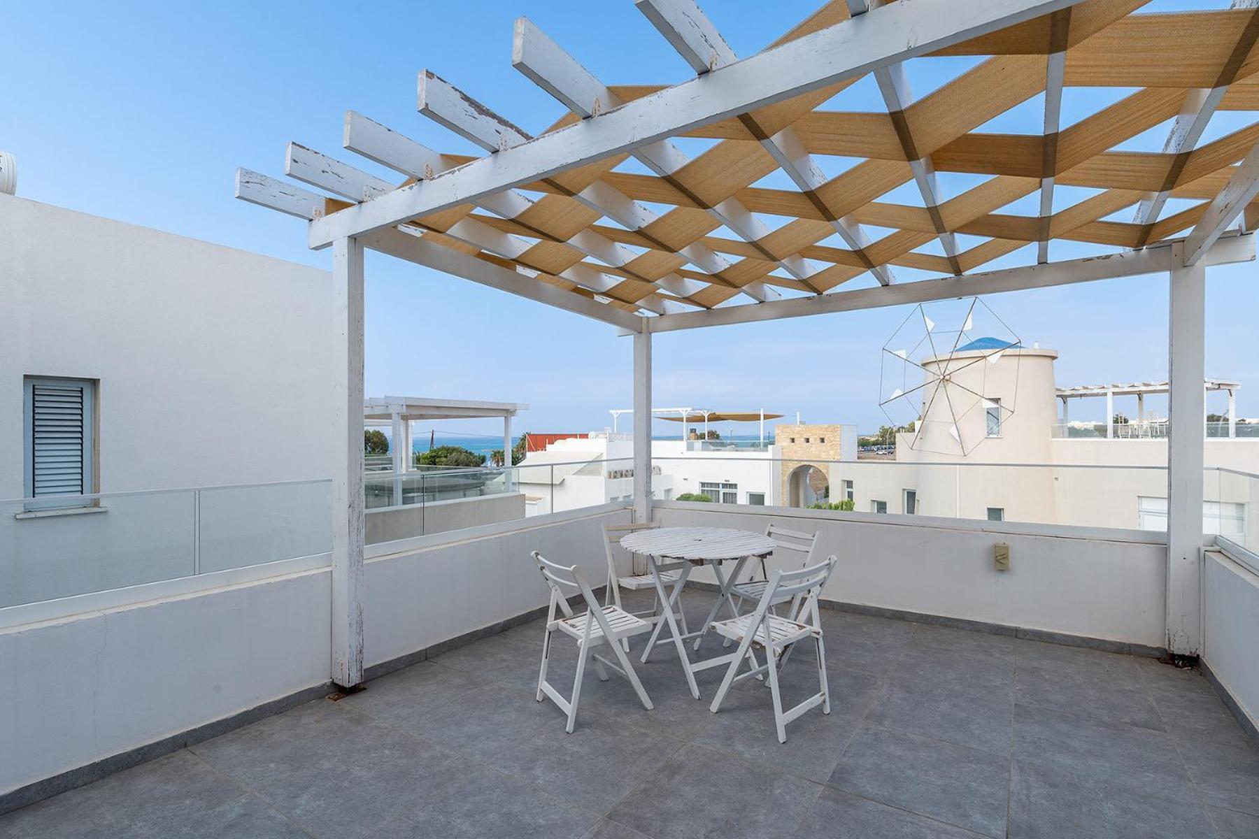 Blue Diamond Beach Villas Пафос Екстер'єр фото