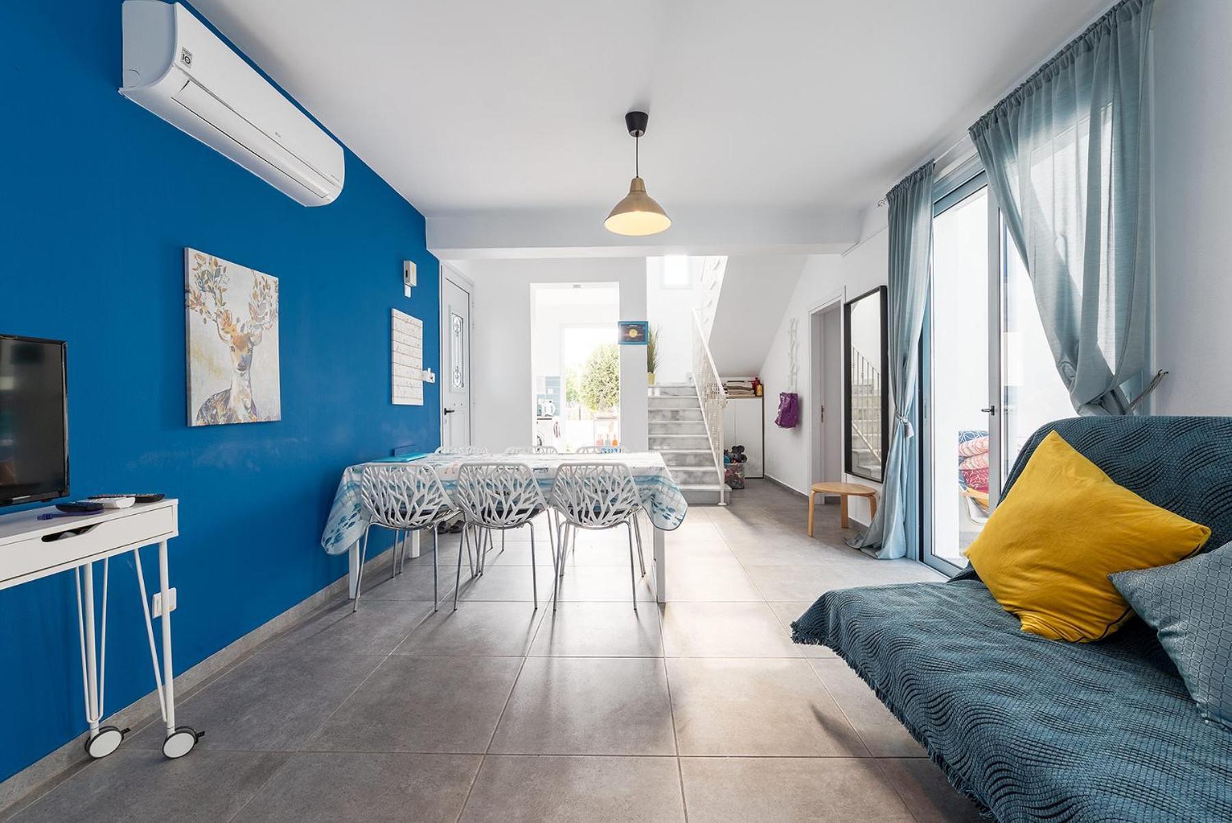 Blue Diamond Beach Villas Пафос Екстер'єр фото