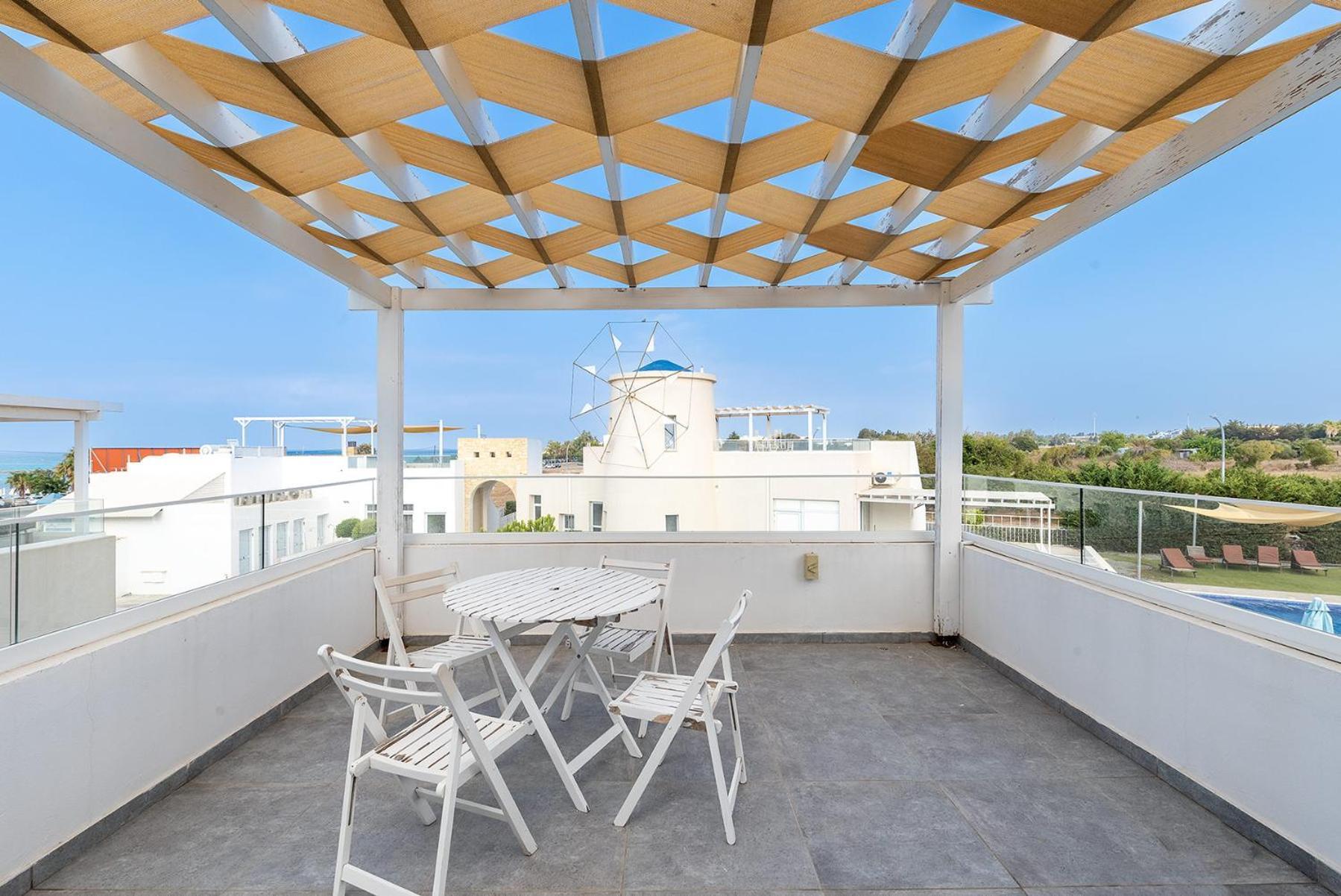 Blue Diamond Beach Villas Пафос Екстер'єр фото