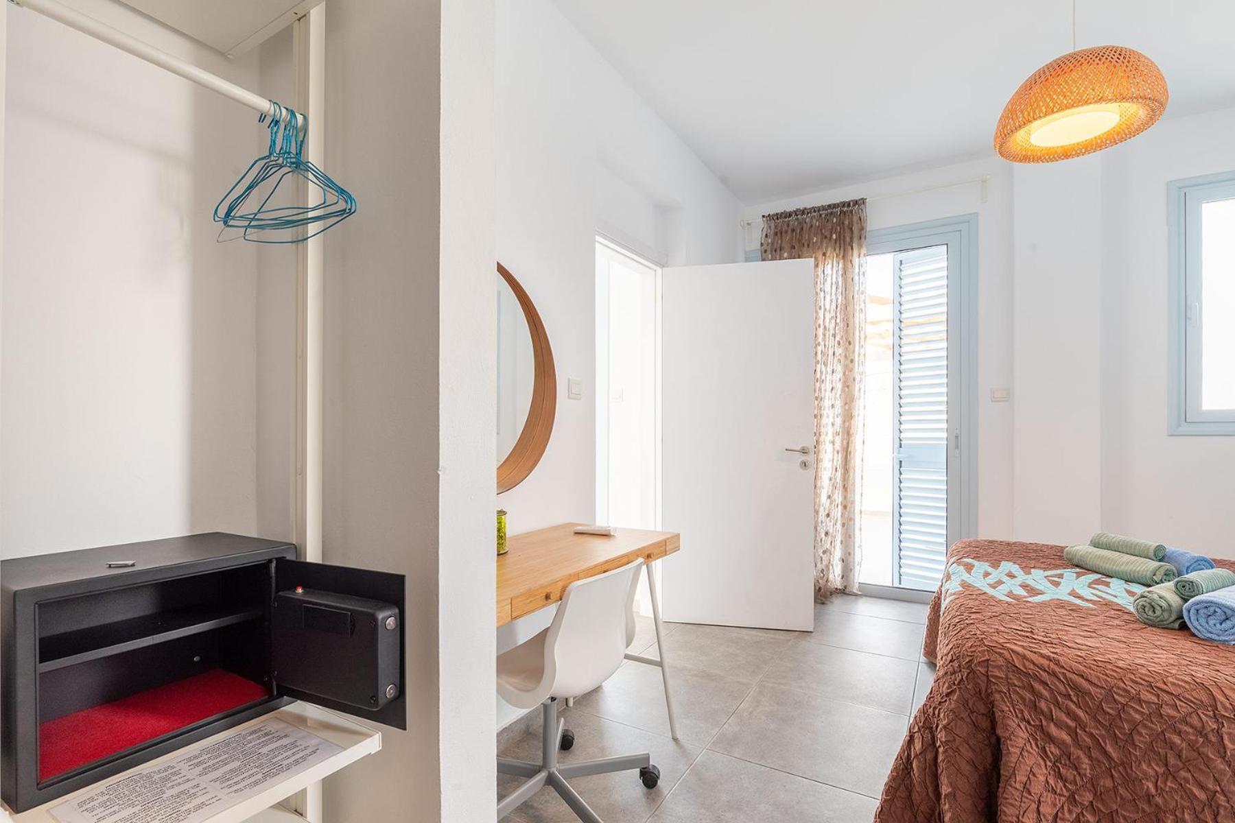 Blue Diamond Beach Villas Пафос Екстер'єр фото