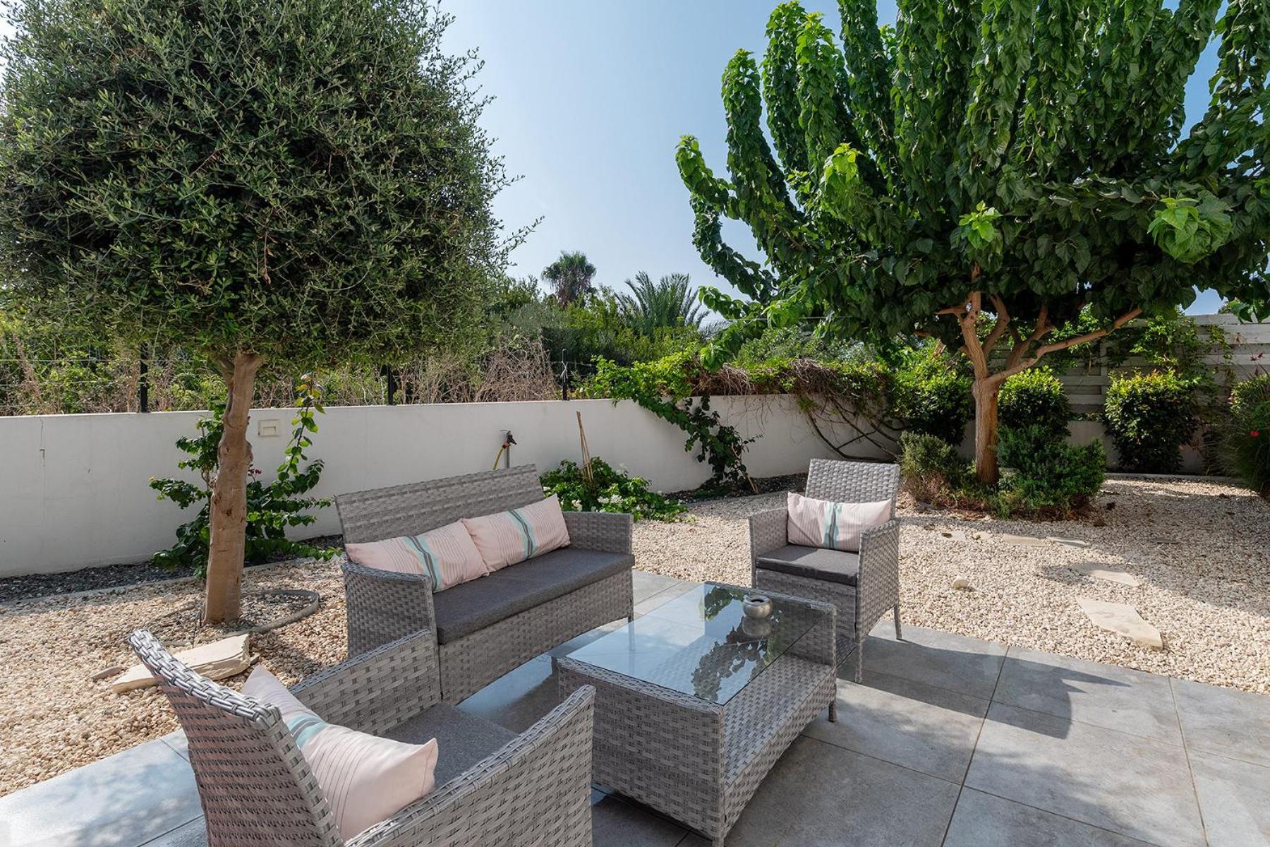 Blue Diamond Beach Villas Пафос Екстер'єр фото