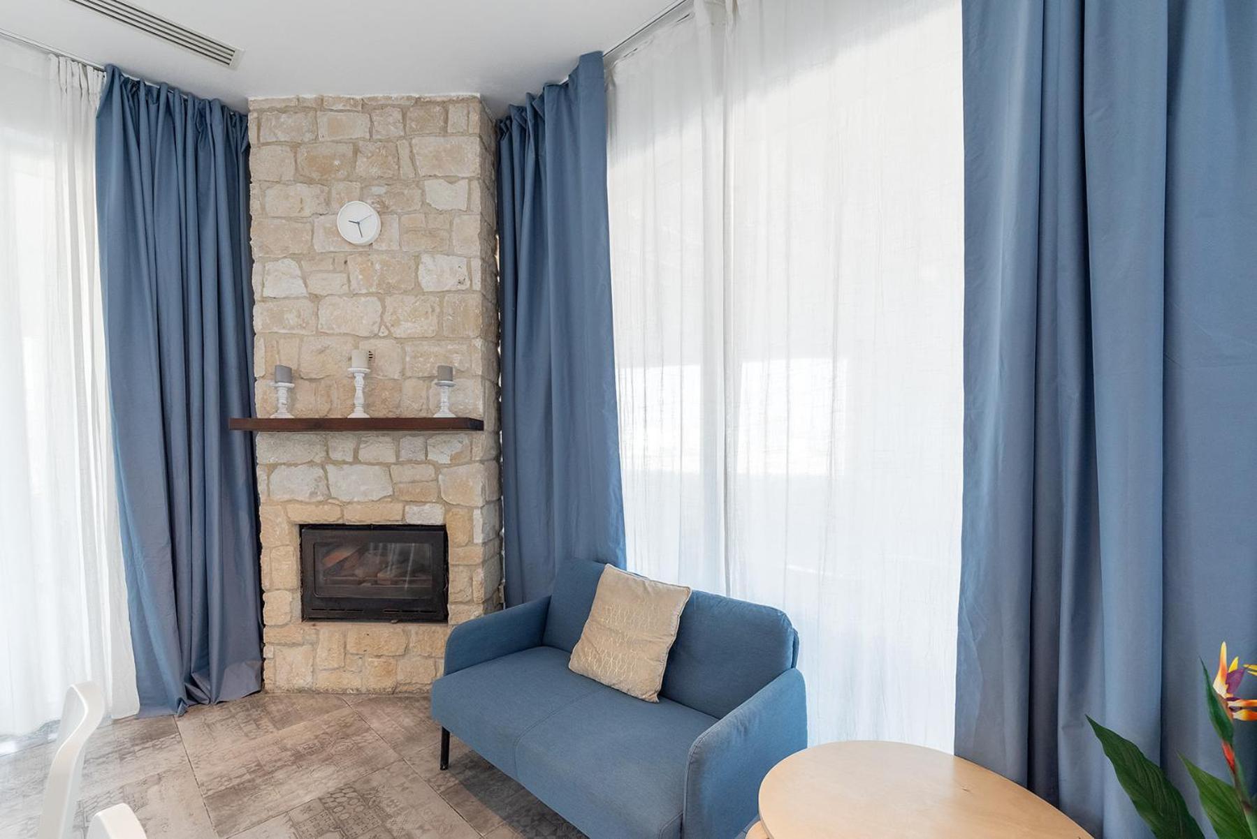 Blue Diamond Beach Villas Пафос Екстер'єр фото
