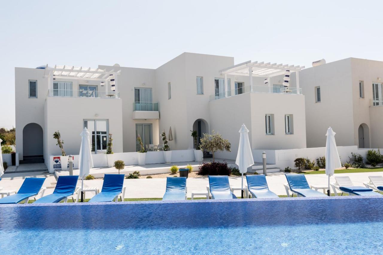 Blue Diamond Beach Villas Пафос Екстер'єр фото