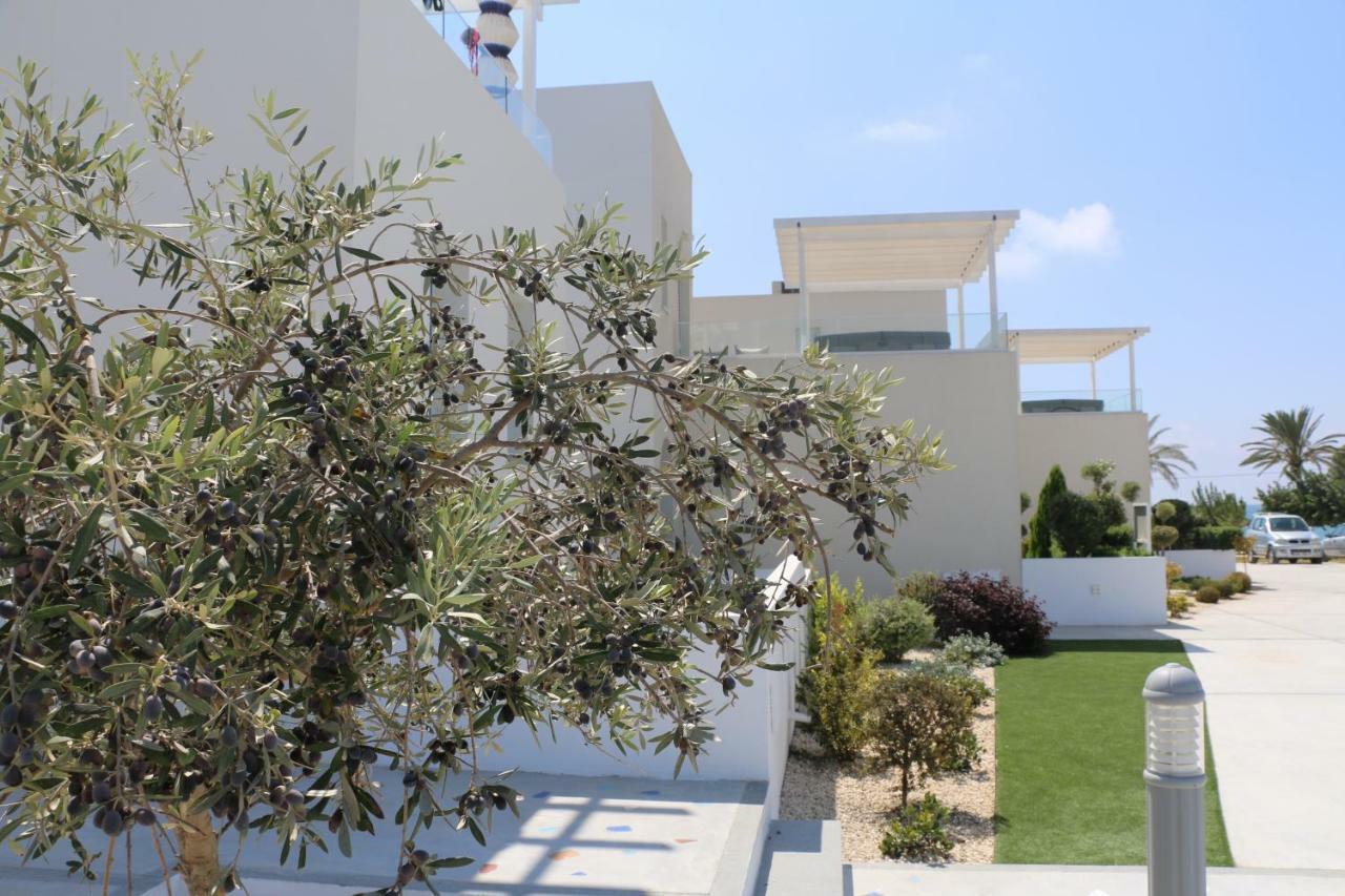 Blue Diamond Beach Villas Пафос Екстер'єр фото