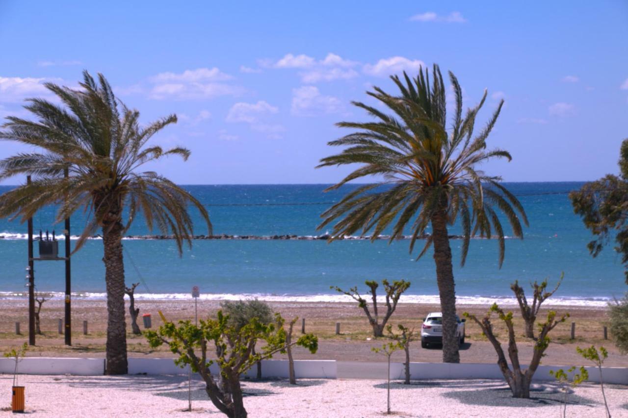 Blue Diamond Beach Villas Пафос Екстер'єр фото